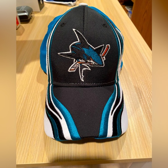 SOLD ON EBAY - NHL San Jose Sharks Reebok Fitted Hat - Size Sm-Md - Picture 1 of 5